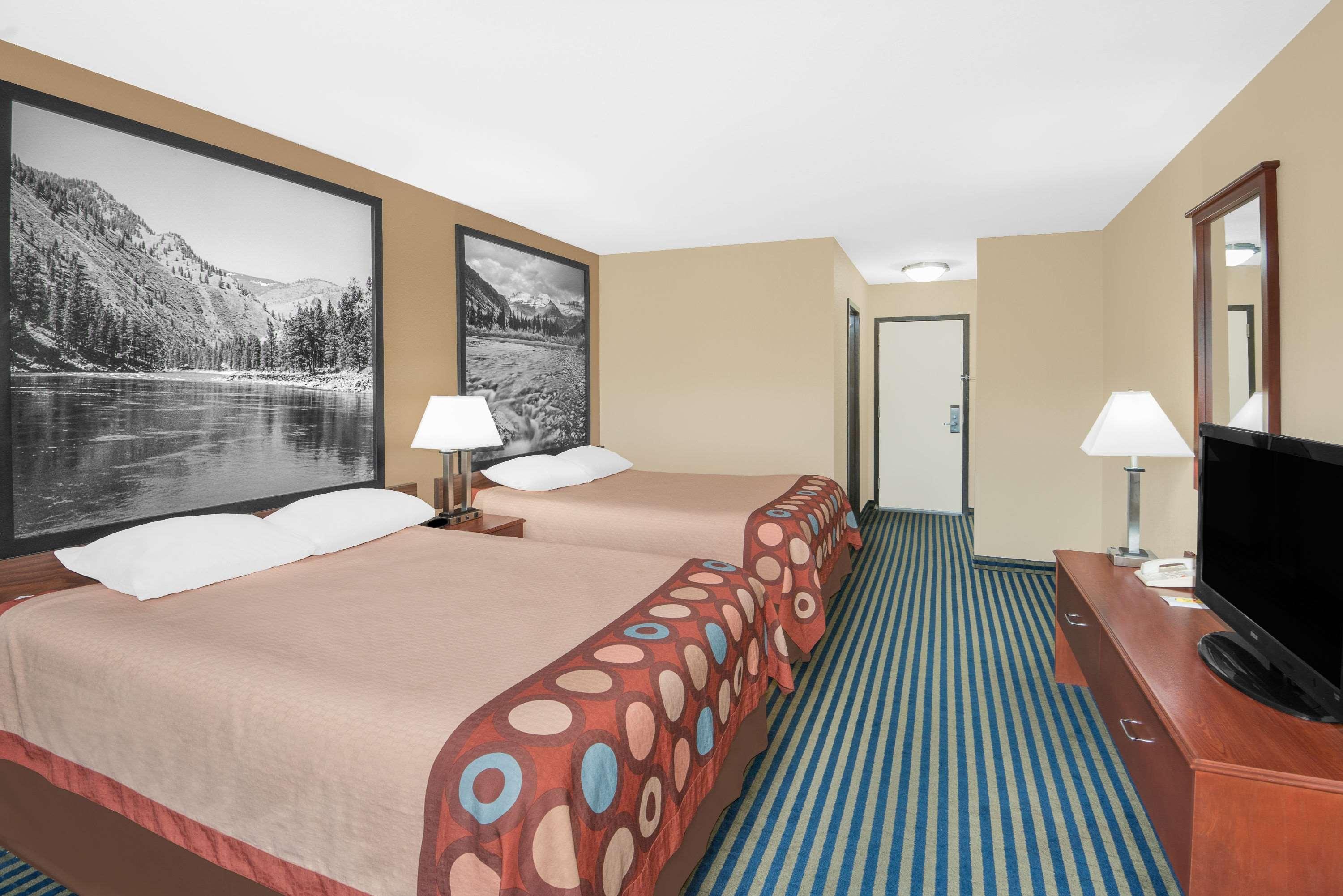 Super 8 By Wyndham Motel 3*