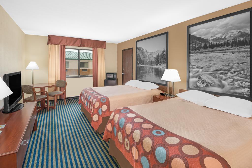 Super 8 By Wyndham Motel Marshalltown